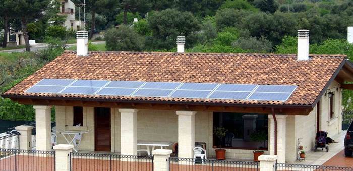 produzione energia pannelli fotovoltaici