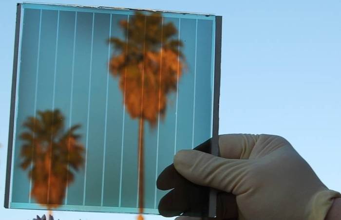 Pannello solare trasparente che continua a fungere da finestra