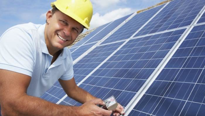 esperto produttore energia rinnovabile