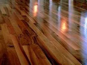 Prodotti per pulire il parquet