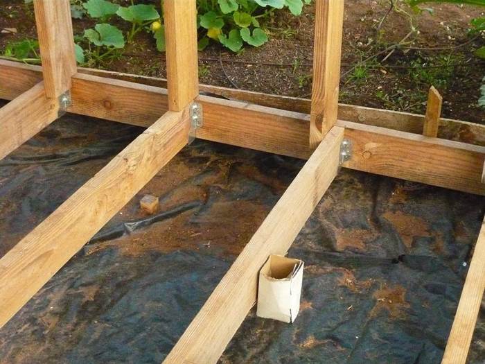 Case in legno in costruzione