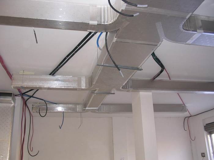 Canali d'aria a sezione rettangolare in poliuretano
