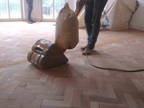 Come usare la levigatrice per parquet
