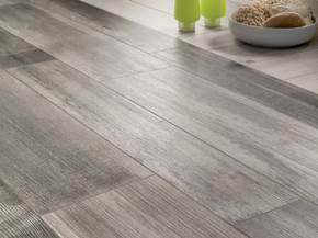 Il prezzo e la posa dei pavimenti in ceramica