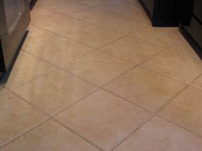 Pregi dei pavimenti in linoleum