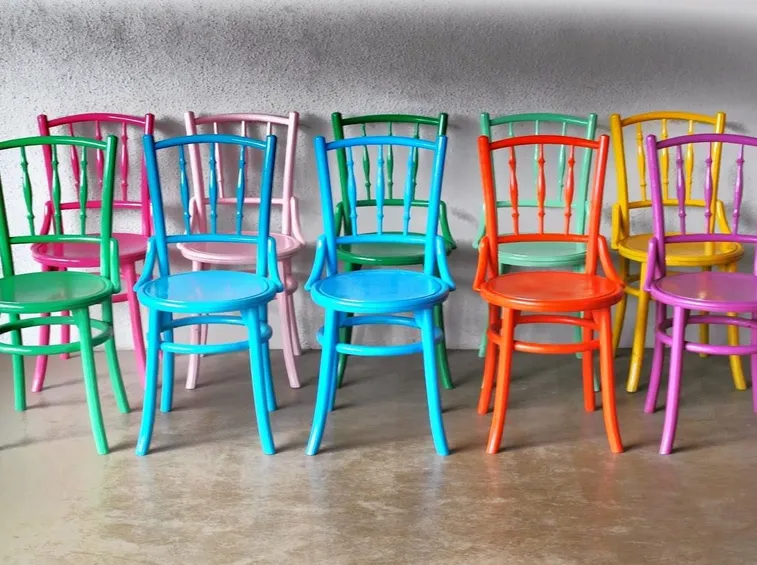 sedie colorate
