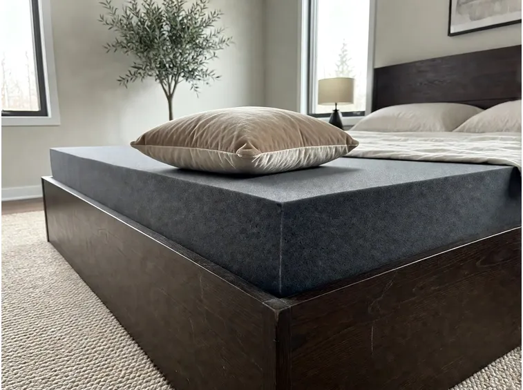 Memory foam e lattice: calore avvolgente o sostegno elastico