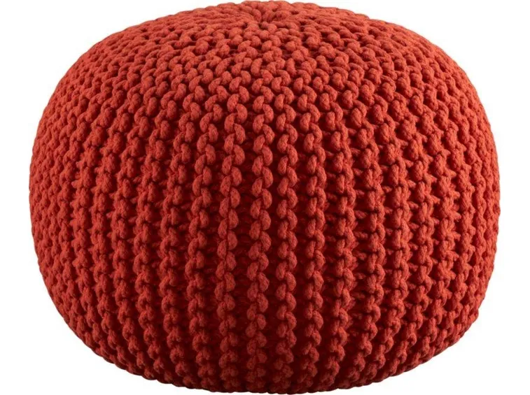 Sono molti i pouf colorati in commercio
