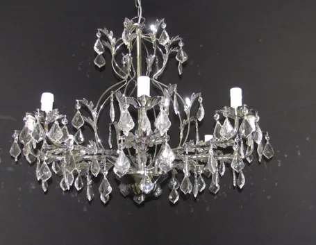 lampadario a gocce per la camera