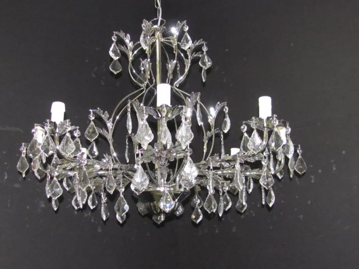 lampadario a gocce per la camera