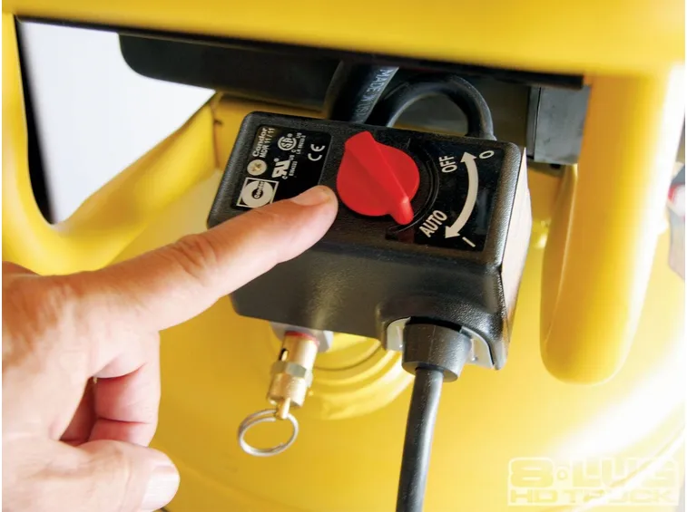 Carburante e olio nei modelli a scoppio: stabilizzare o svuotare