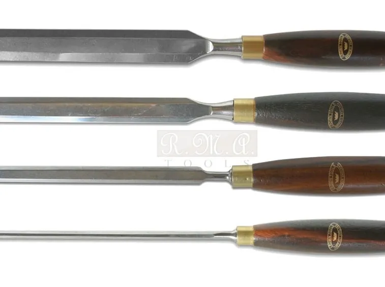Scalpelli per intagliare il legno