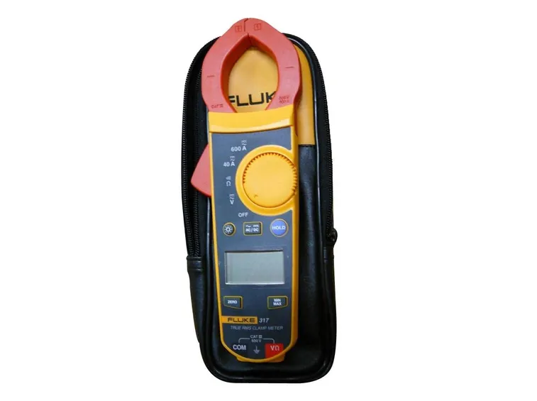 Tester digitale con pinza amperometrica