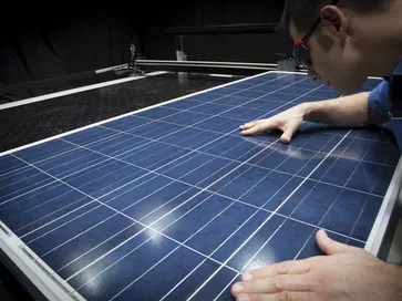 Certificazione moduli - Simulatore solare