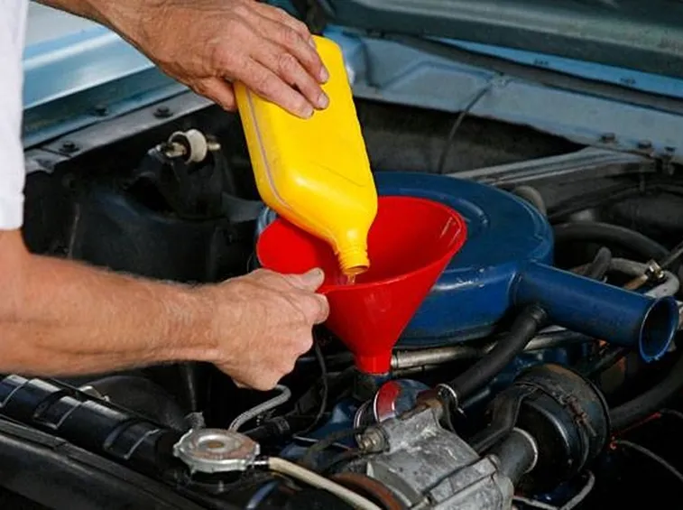 olio al motore