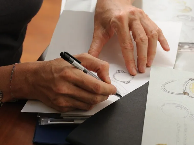 Progettazione gioiello con pietre dure
