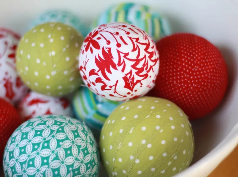 palline ricoperte di stoffa