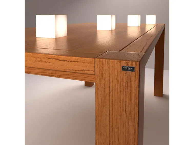 Un tavolo di legno teak
