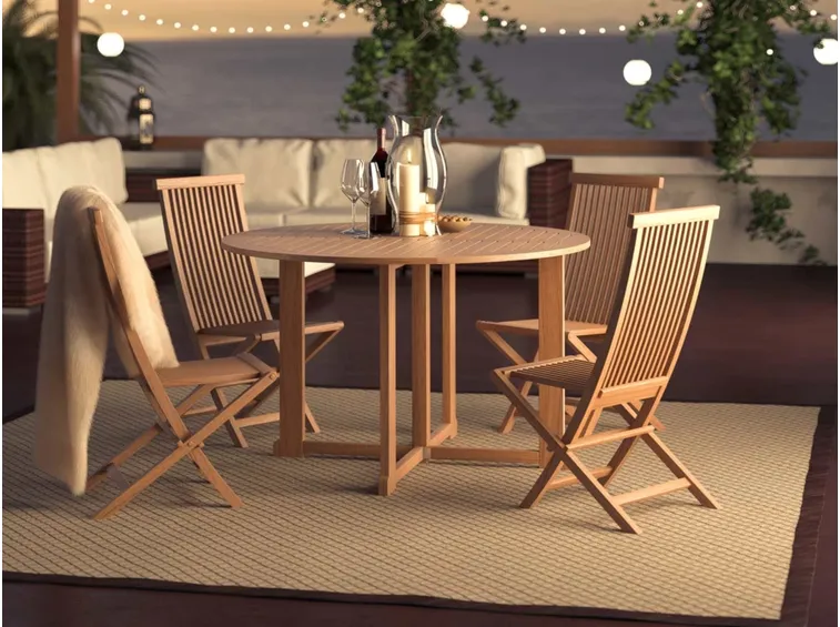 Set in teak