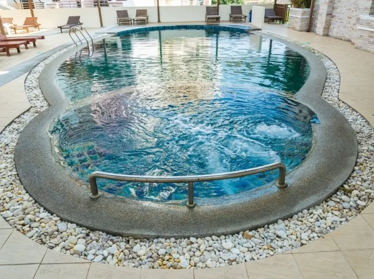 piscina completa 