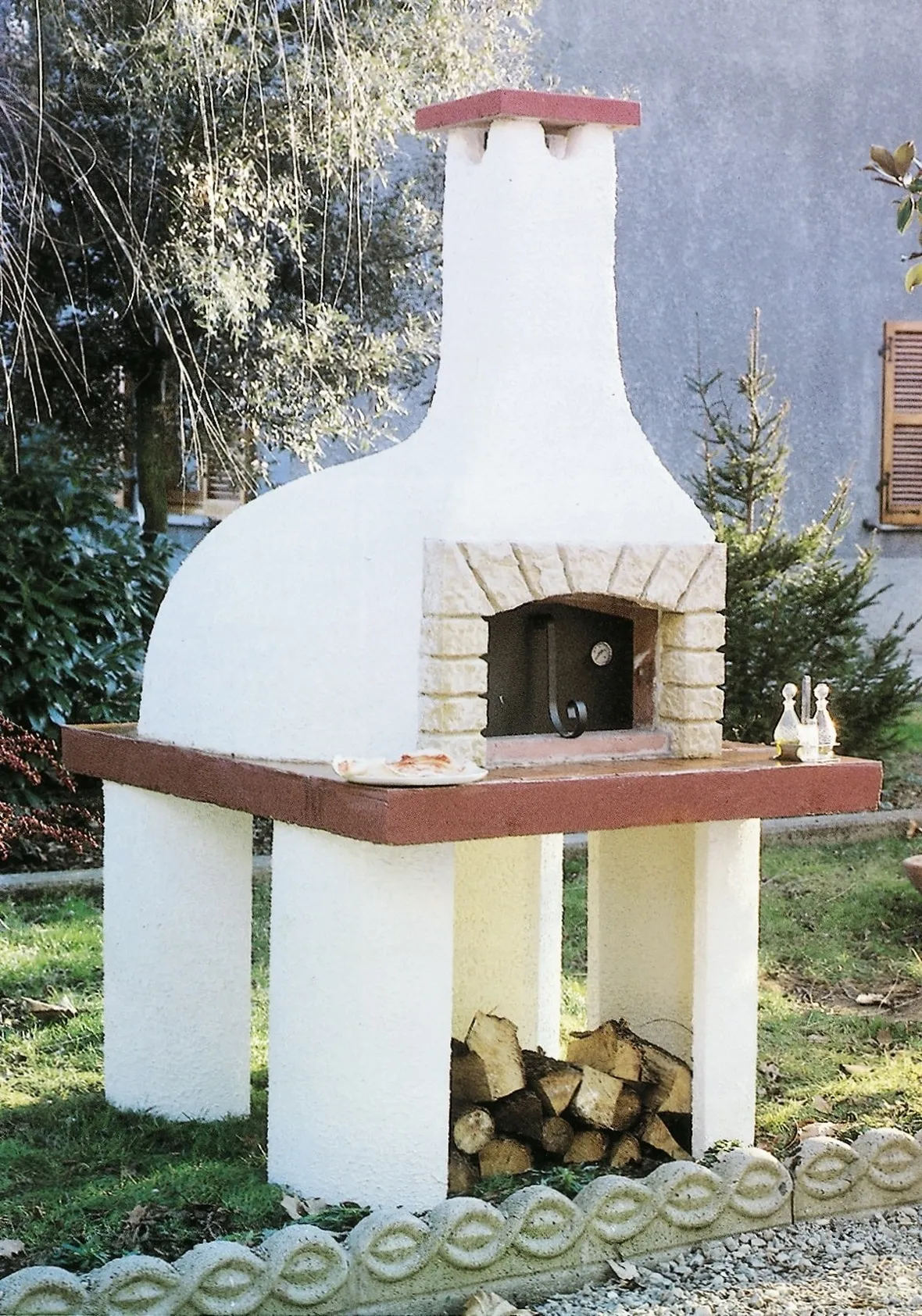 Forno in muratura intonacato