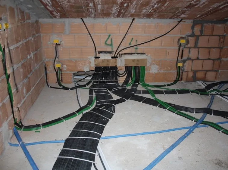 tubi di protezione per i cavi elettrici