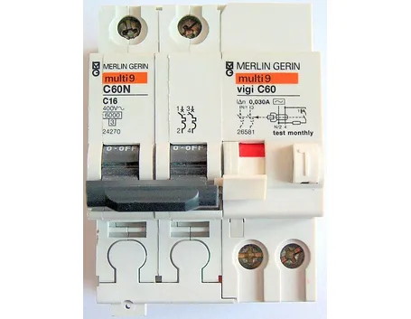 Interruttore magnetotermico