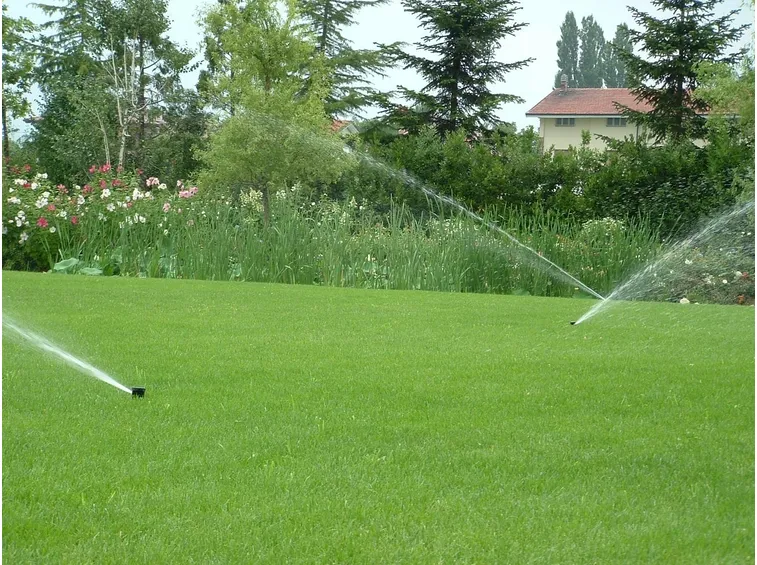 Irrigazione, tubi da giardino e cosa fare se una tubazione è già ghiacciata