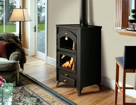 Stufa a legna con forno