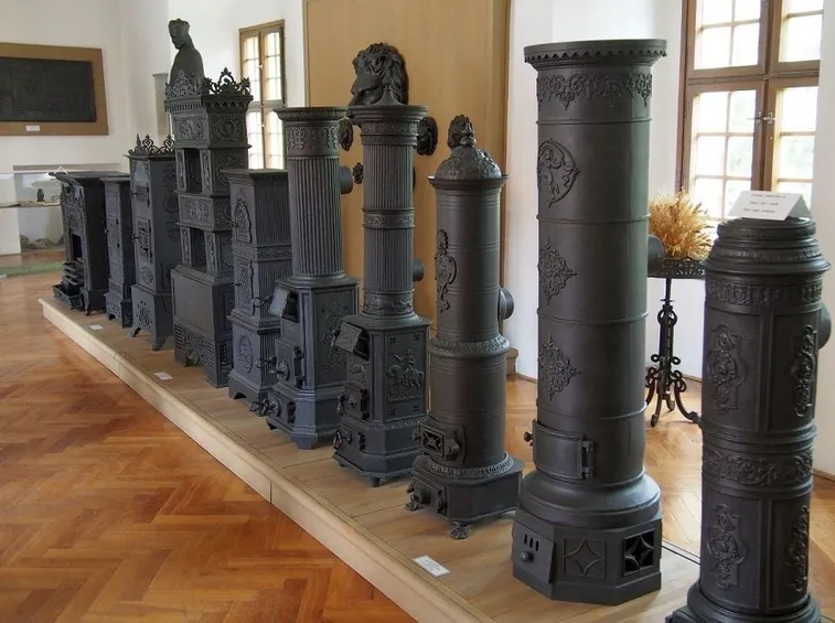 Esposizione di stufe in ghisa