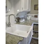 Lavello in ceramica a vasca singola