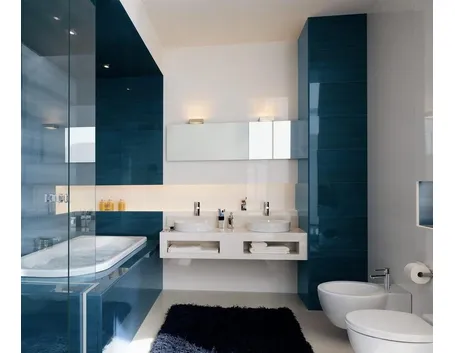 bagno accessoriato moderno