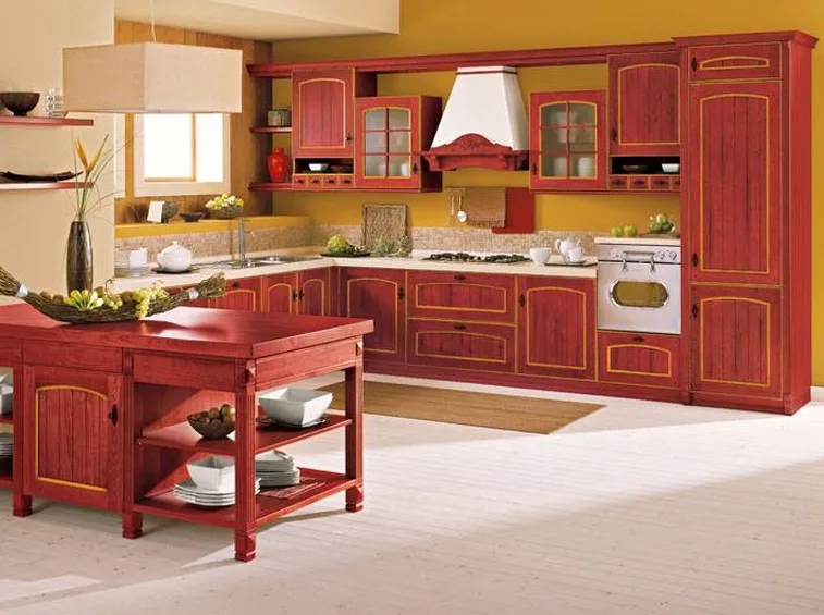Cucina classica in legno colorato