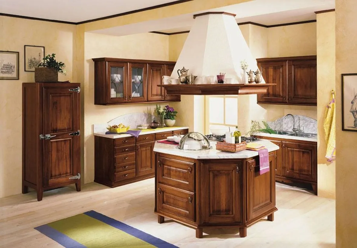 Cucina classica in legno massiccio