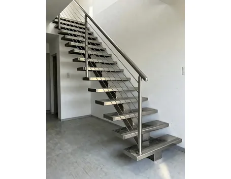 Design di una scala d'acciaio