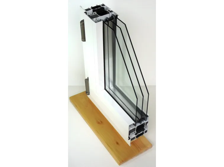 infisso con doppio profilato in alluminio a taglio termico