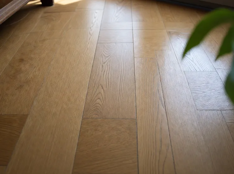 Dettaglio parquet chiaro