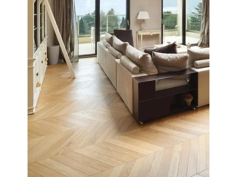 Umidità relativa e temperatura: i valori da mantenere nelle stanze (foto Il parquet Meg Living Legno a Spina Francese)