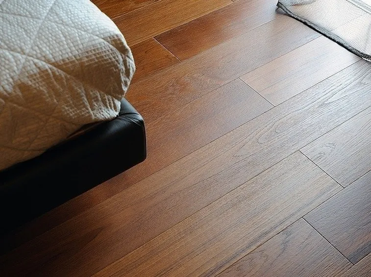 elegante parquet massello in teak