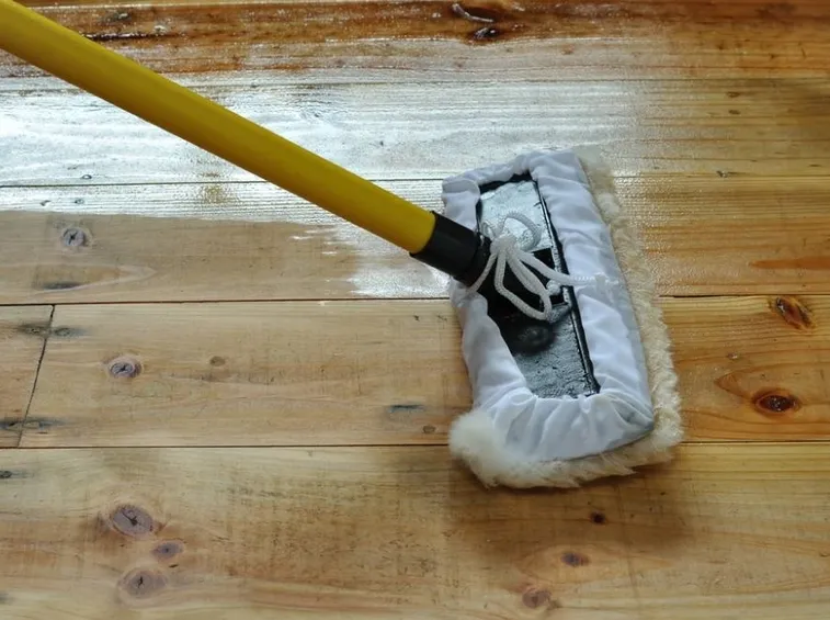Detergente per parquet
