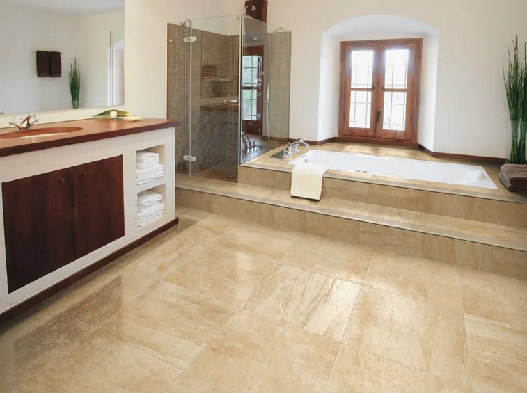 Pavimenti in gres porcellanato ad effetto marmo