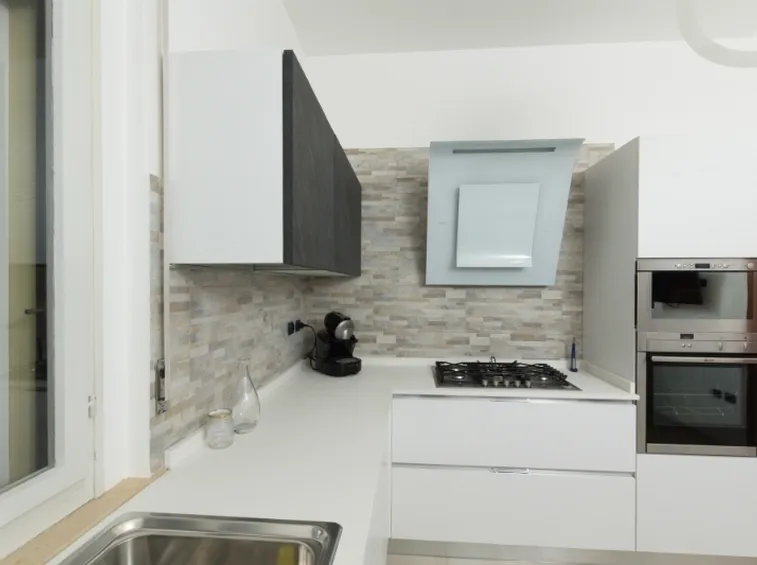 modelli di piastrelle da cucina moderna: piastelle in gres porcellanato