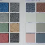 In commercio sono disponibili diverse tipologie di piastrelle in PVC