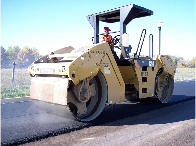 Bitumi sono utilizzati per pavimentare le strade