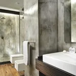 bagno rivestito in microcemento