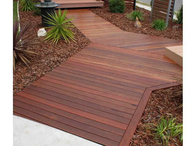 Passerelle con sistema decking