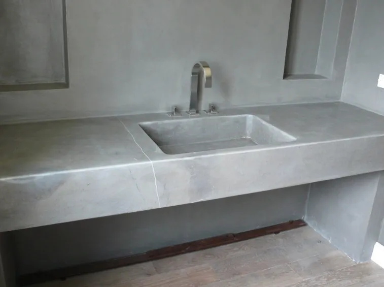 Rivestimento di un bagno con ecomalta