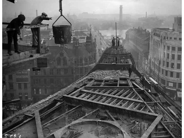 Ricostruzione di antico edificio