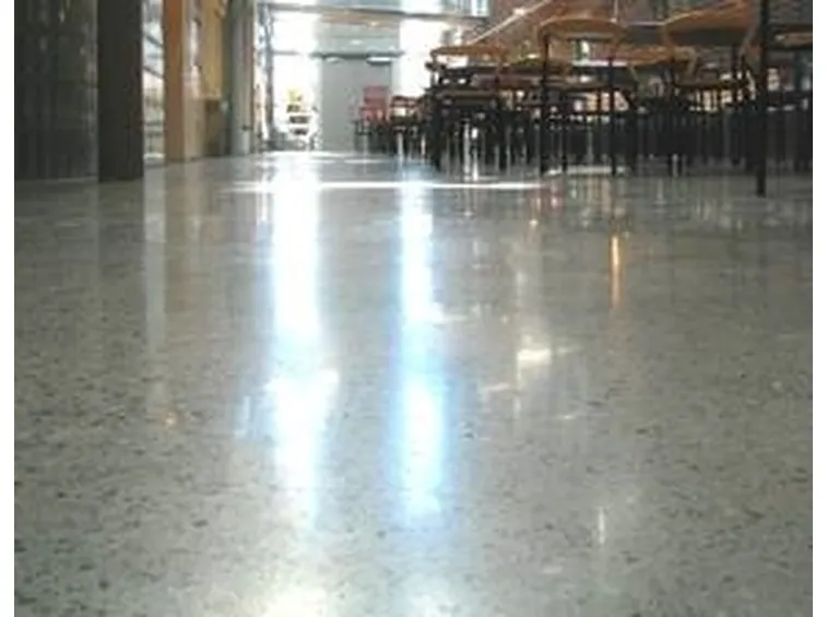 Pregi e difetti