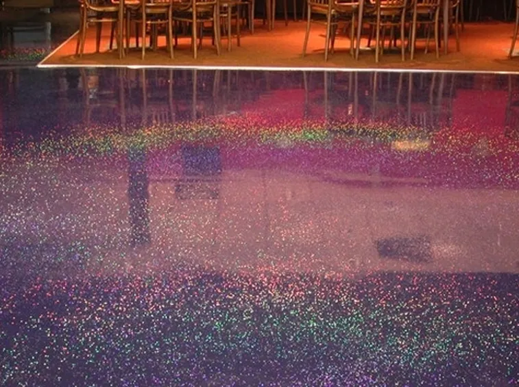 pavimento glitterato 